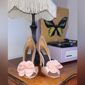 BADGLEY MISCHKA HEELS 🌷💖🌷
